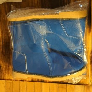 Shearling lined boots NWOT